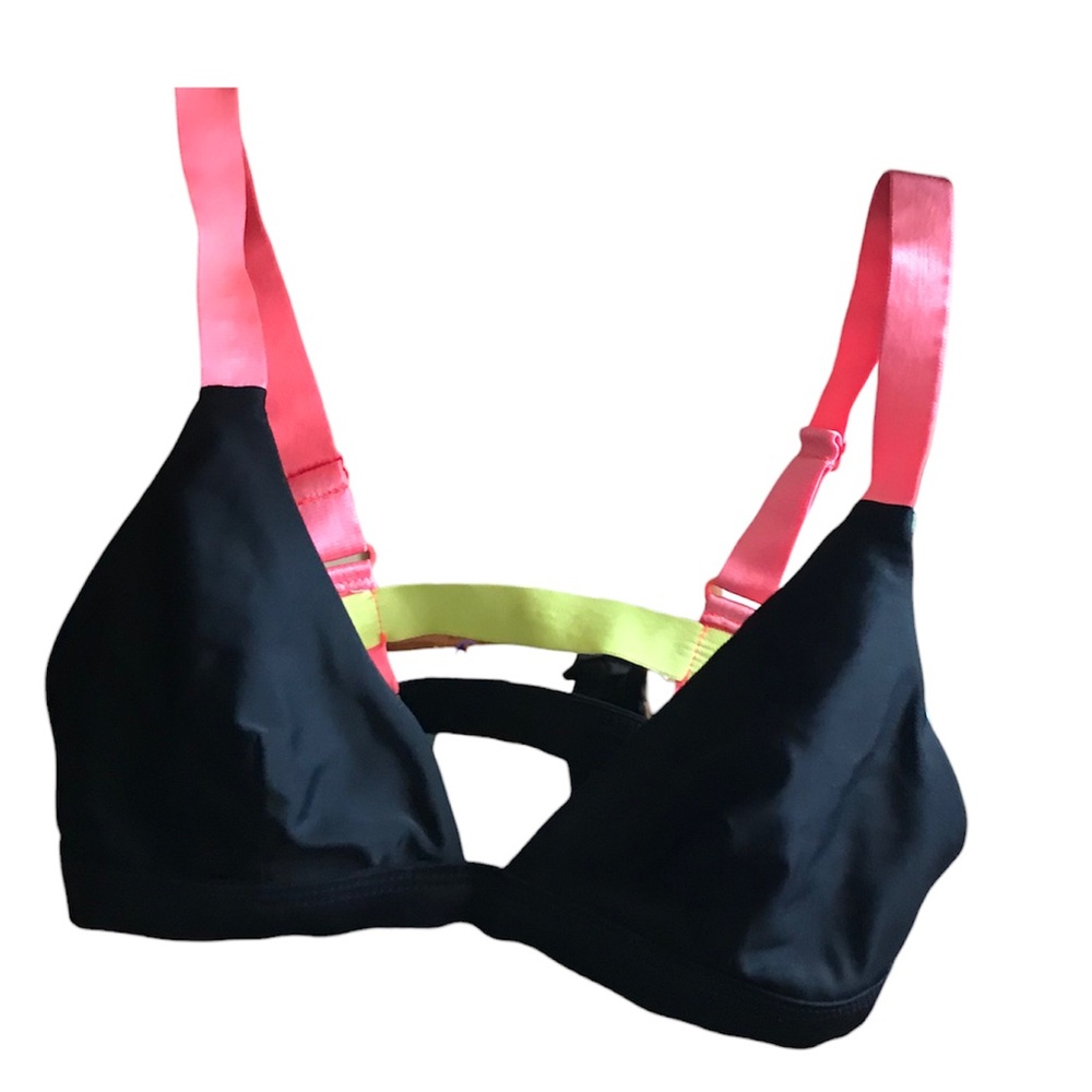 Black bikini - Picture 1 of 2